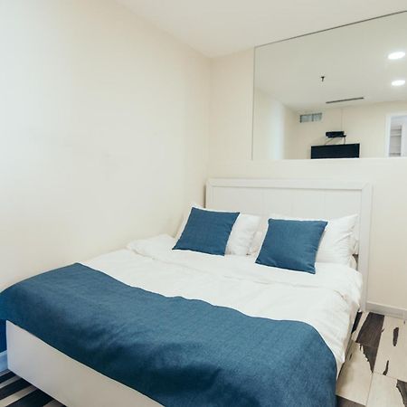 Almog Beach Apt Hotel מלון דירות אלמוג ביץ' Haifa Exterior foto