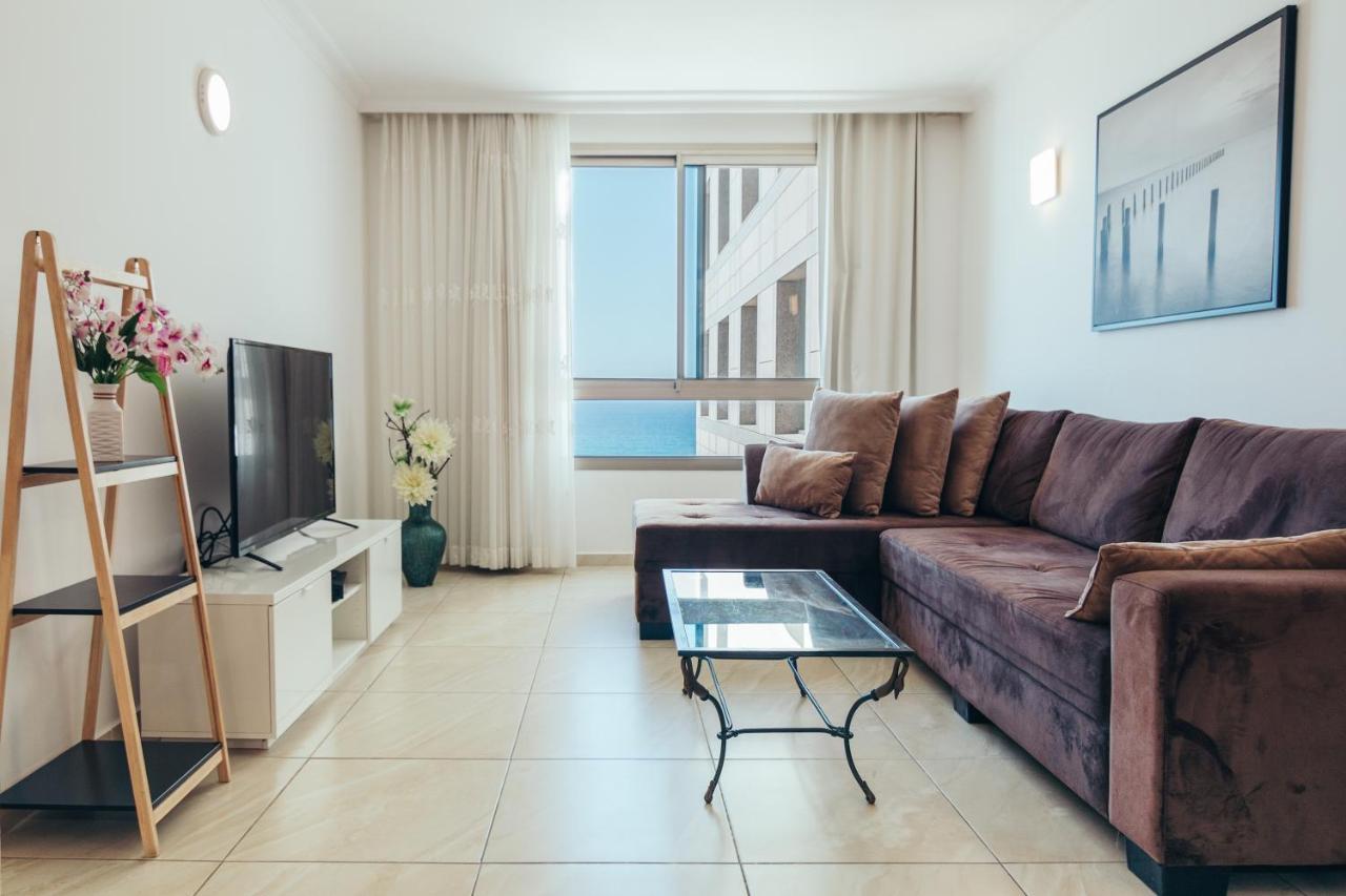 Almog Beach Apt Hotel מלון דירות אלמוג ביץ' Haifa Exterior foto