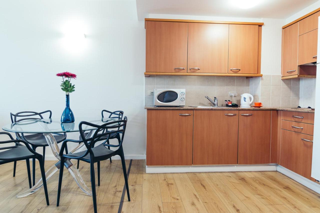 Almog Beach Apt Hotel מלון דירות אלמוג ביץ' Haifa Exterior foto