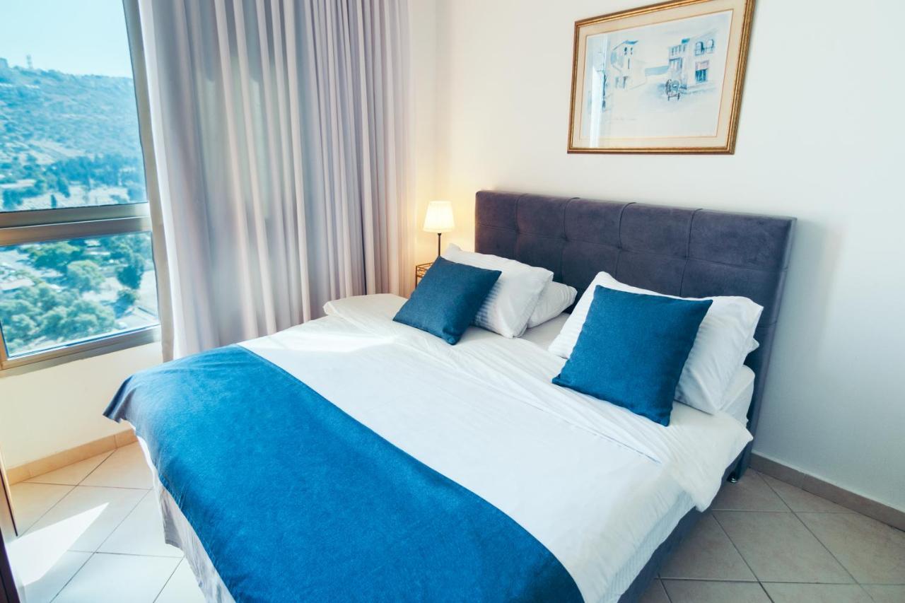 Almog Beach Apt Hotel מלון דירות אלמוג ביץ' Haifa Exterior foto
